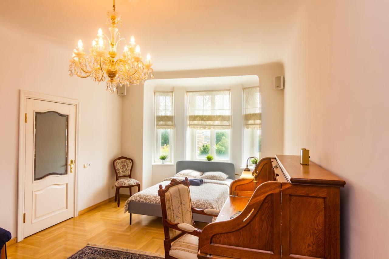 Classic Style Apartment In The Center Of Riga Exterior foto